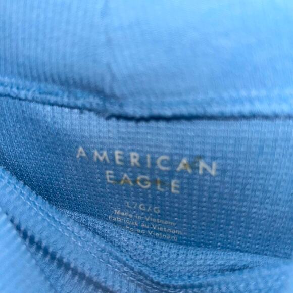 American Eagle Blue Long sleeve mock neck crop top women's large - Picture 2 of 3